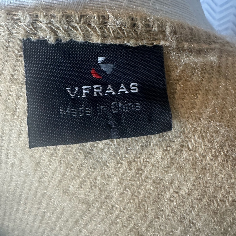 V.Frass Camel plaid shawl poncho one size - Picture 4 of 4
